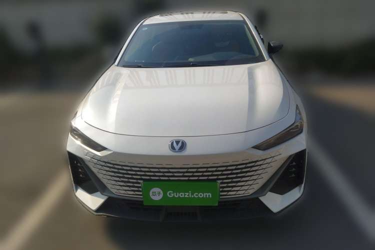 Used CHANGAN UNI-V iDD 2023 ZhiDian iDD 1.5T 113km Smart & Fun Version Front