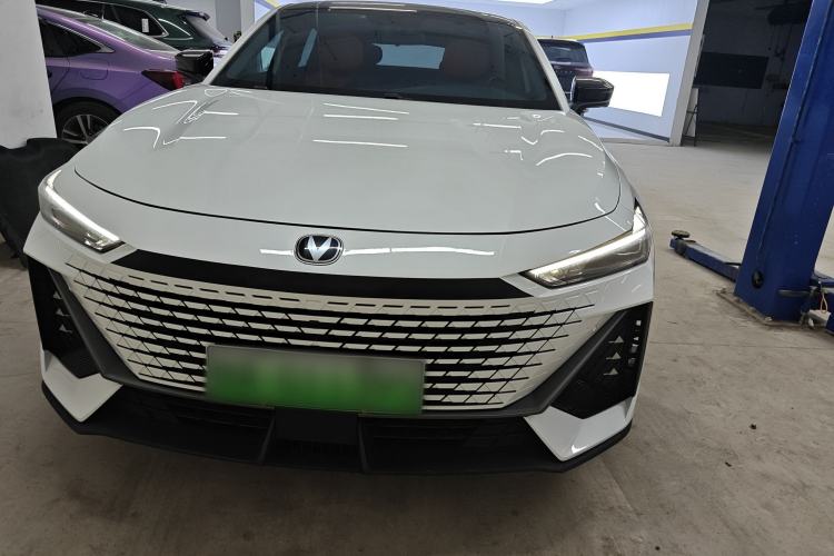 Used CHANGAN UNI-V iDD 2023 Zhidian iDD 1.5T 113km Smart & Fun Version (Rapid Edition) Front