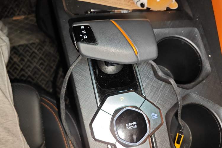 Used CHANGAN UNI-V iDD 2023 Zhidian iDD 1.5T 113km Smart & Fun Version (Rapid Edition) Gear Lever