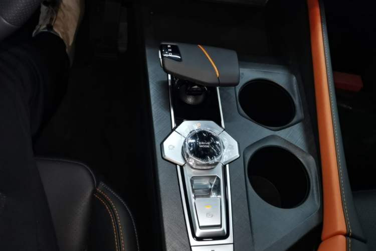Used CHANGAN UNI-V iDD 2023 ZhiDian iDD 1.5T 113km Smart & Fun Version Gear Lever