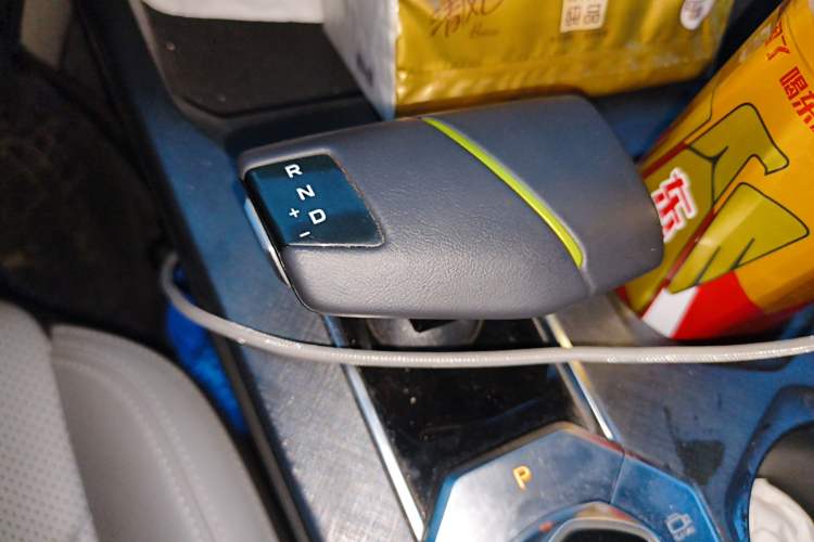 Used CHANGAN UNI-V iDD 2023 ZhiDian iDD 1.5T 113km Smart & Fun Version Gear Lever