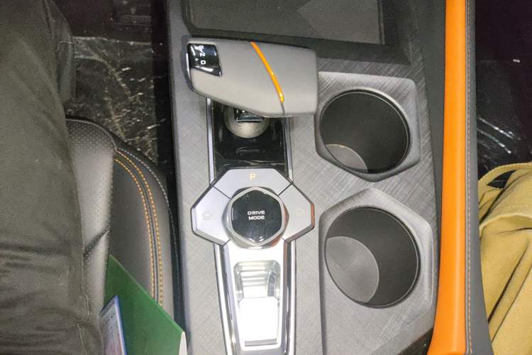 Used CHANGAN UNI-V iDD 2023 Zhidian iDD 1.5T 113km Smart & Fun Version (Rapid Edition) Gear Lever