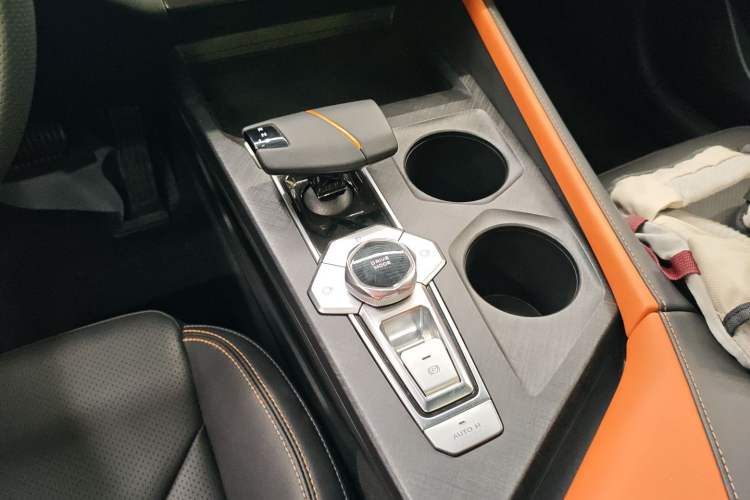 Used CHANGAN UNI-V iDD 2023 ZhiDian iDD 1.5T 113km Smart & Fun Version Gear Lever
