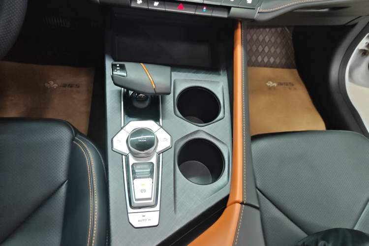 Used CHANGAN UNI-V iDD 2023 Zhidian iDD 1.5T 113km Smart & Fun Version (Rapid Edition) Gear Lever