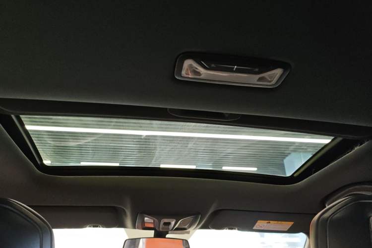 Used CHANGAN UNI-V iDD 2023 ZhiDian iDD 1.5T 113km Smart & Fun Version Headliner