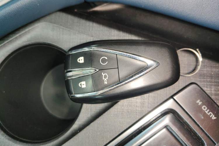 Used CHANGAN UNI-V iDD 2023 ZhiDian iDD 1.5T 113km Smart & Fun Version Interior 1