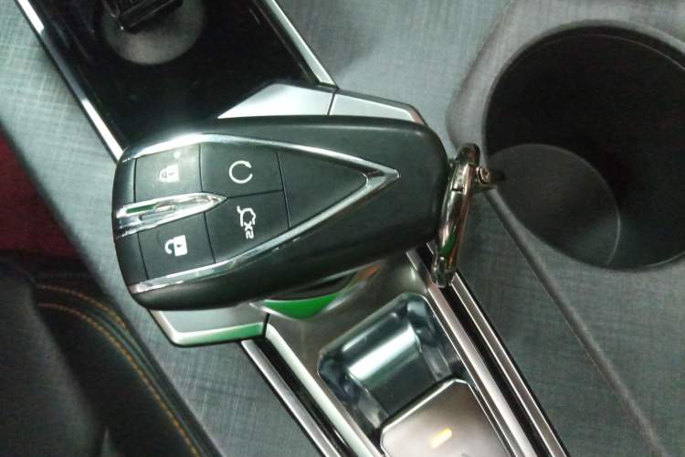Used CHANGAN UNI-V iDD 2023 Zhidian iDD 1.5T 113km Smart & Fun Version (Rapid Edition) Interior 1