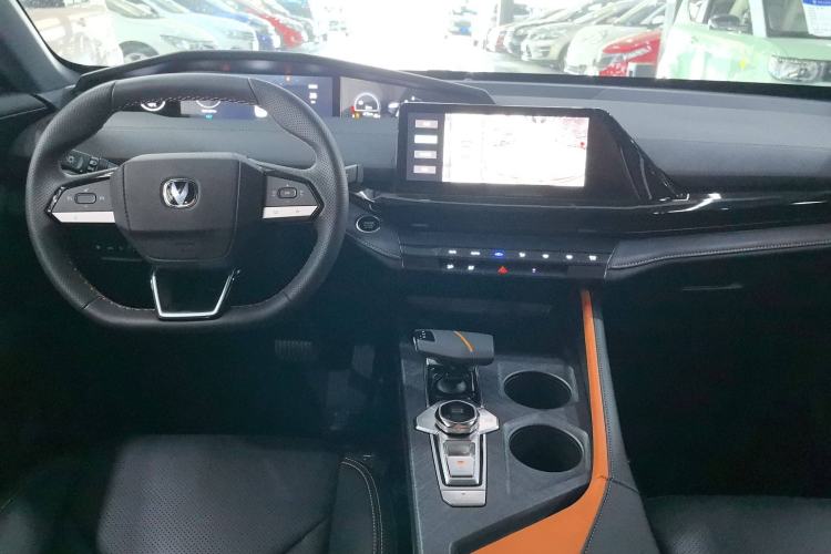 Used CHANGAN UNI-V iDD 2023 ZhiDian iDD 1.5T 113km Smart & Fun Version Interior 3