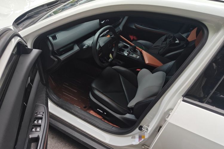 Used CHANGAN UNI-V iDD 2023 Zhidian iDD 1.5T 113km Smart & Fun Version (Rapid Edition) Interior 3