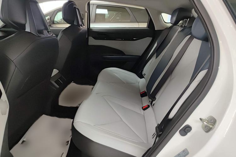 Used CHANGAN UNI-V iDD 2023 Zhidian iDD 1.5T 113km Smart & Fun Version (Rapid Edition) Interior 4