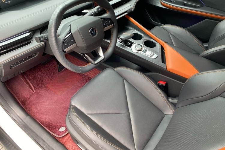Used CHANGAN UNI-V iDD 2023 Zhidian iDD 1.5T 113km Smart & Fun Version (Rapid Edition) Interior 4