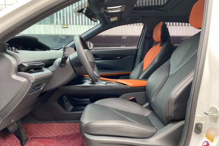Used CHANGAN UNI-V iDD 2023 Zhidian iDD 1.5T 113km Smart & Fun Version (Rapid Edition) Interior 6