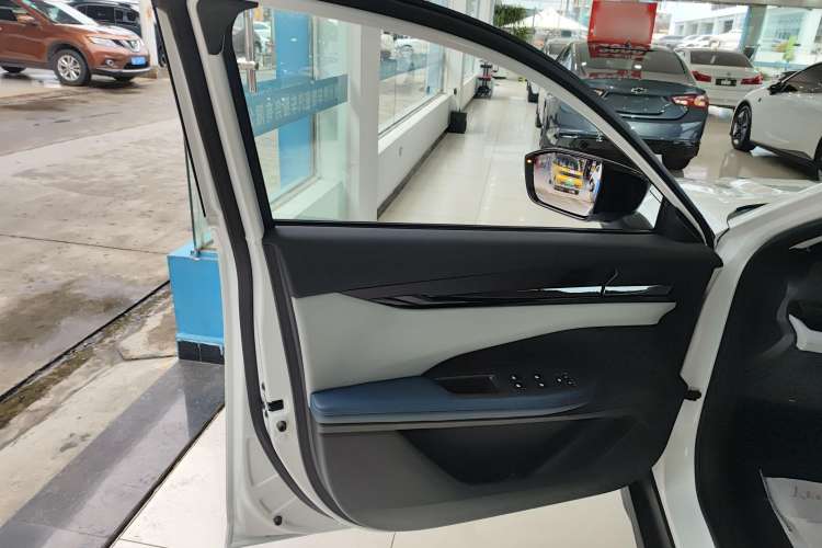 Used CHANGAN UNI-V iDD 2023 Zhidian iDD 1.5T 113km Smart & Fun Version (Rapid Edition) Interior 7