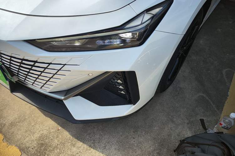 Used CHANGAN UNI-V iDD 2023 ZhiDian iDD 1.5T 113km Smart & Fun Version Left Front Headlight