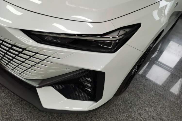 Used CHANGAN UNI-V iDD 2023 ZhiDian iDD 1.5T 113km Smart & Fun Version Left Front Headlight