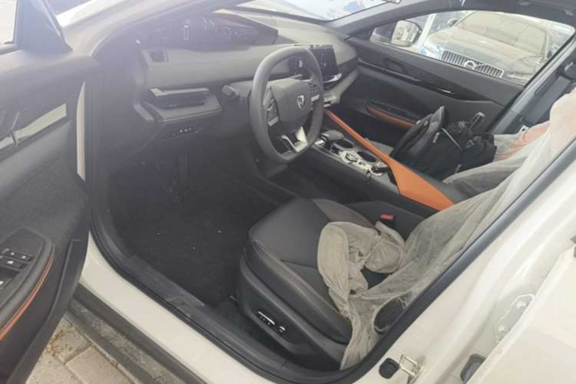 Used CHANGAN UNI-V iDD 2023 Zhidian iDD 1.5T 113km Smart & Fun Version (Rapid Edition) Left Front Seat