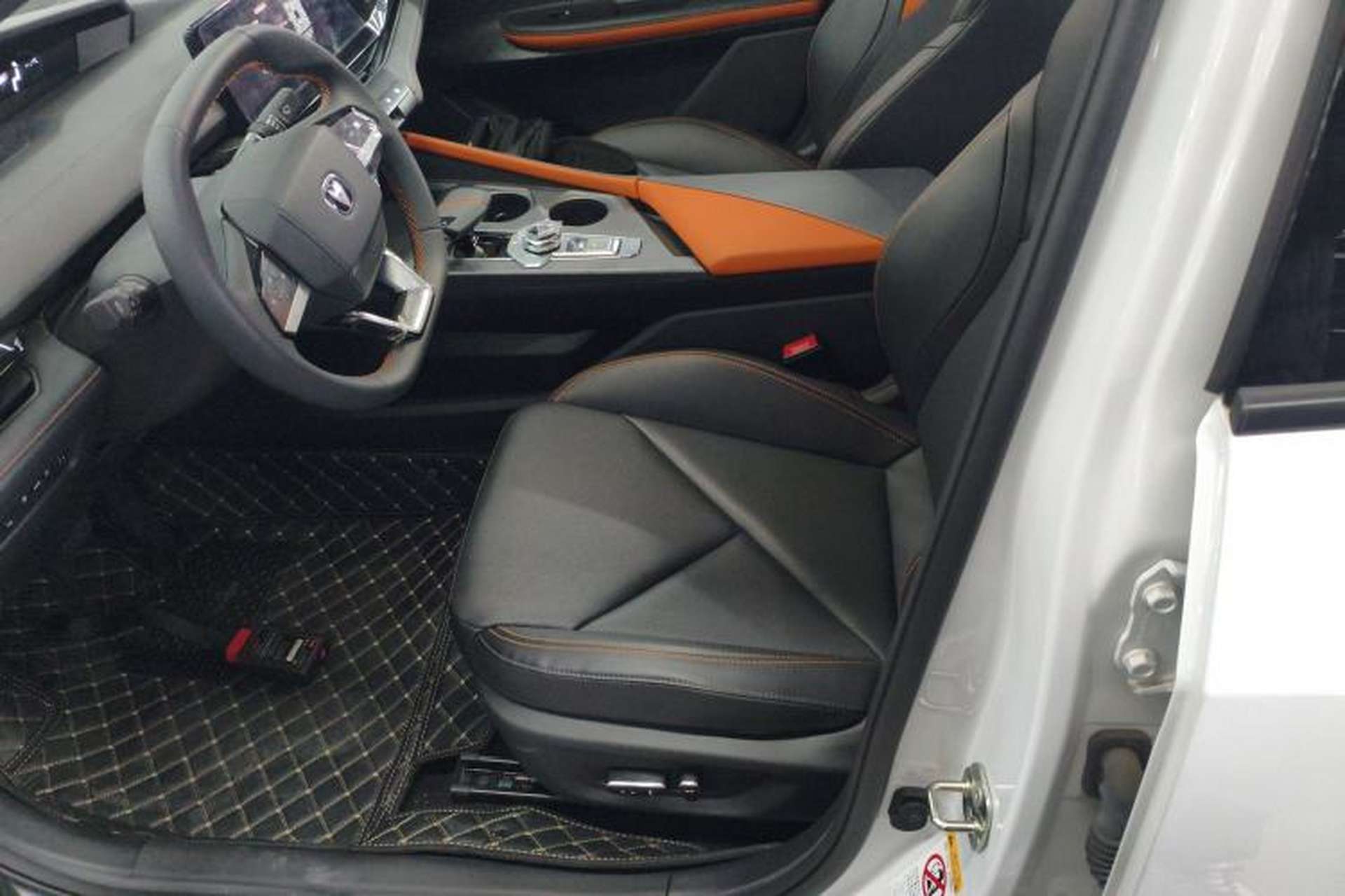 Used CHANGAN UNI-V iDD 2023 Zhidian iDD 1.5T 113km Smart & Fun Version (Rapid Edition) Left Front Seat