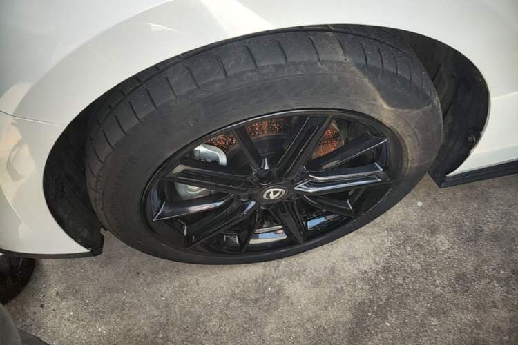 Used CHANGAN UNI-V iDD 2023 ZhiDian iDD 1.5T 113km Smart & Fun Version Left Front Wheel Hub