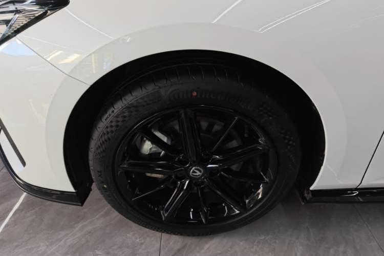 Used CHANGAN UNI-V iDD 2023 ZhiDian iDD 1.5T 113km ZhiKu Model Left Front Wheel Hub