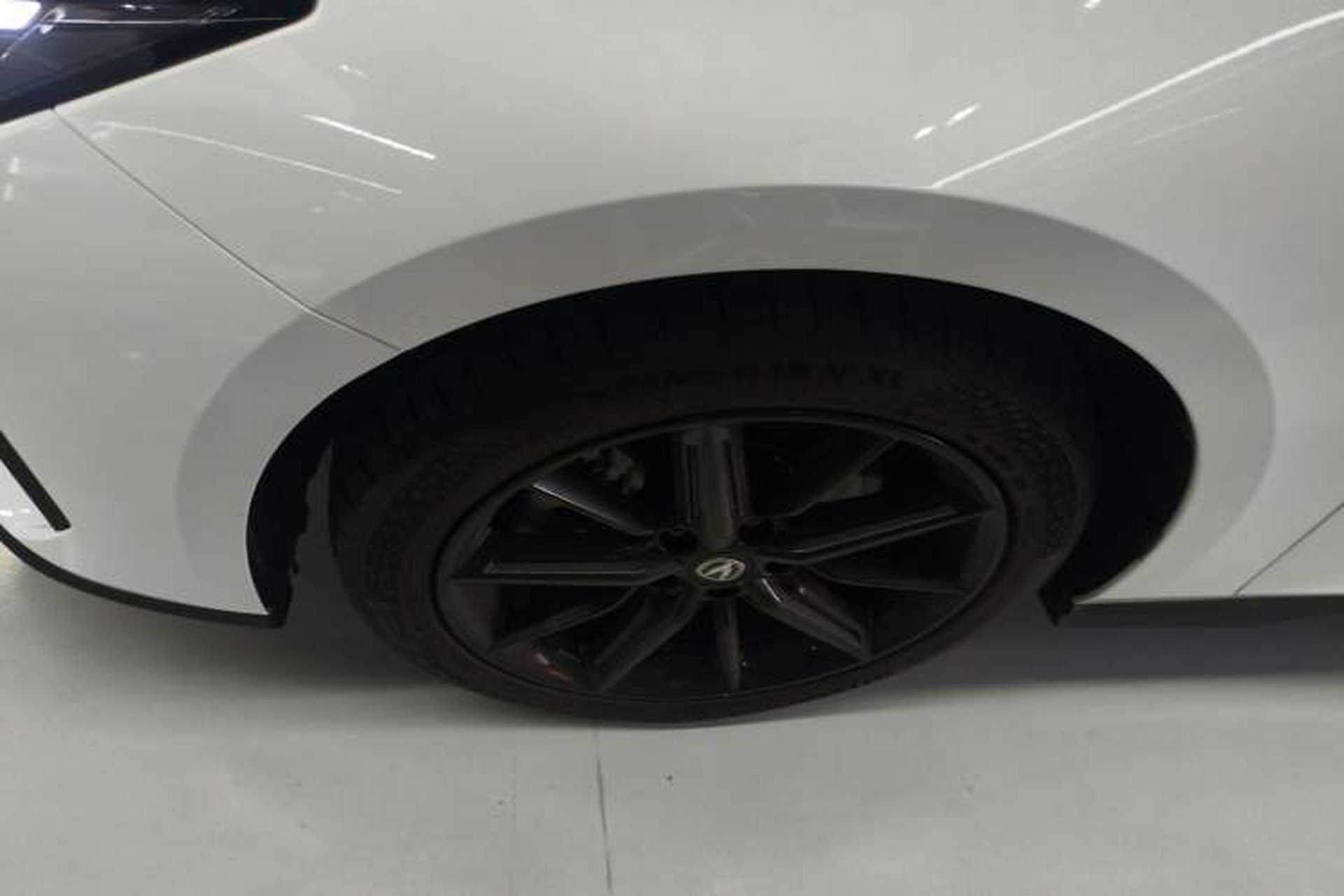 Used CHANGAN UNI-V iDD 2023 Zhidian iDD 1.5T 113km Smart & Fun Version (Rapid Edition) Left Front Wheel Hub
