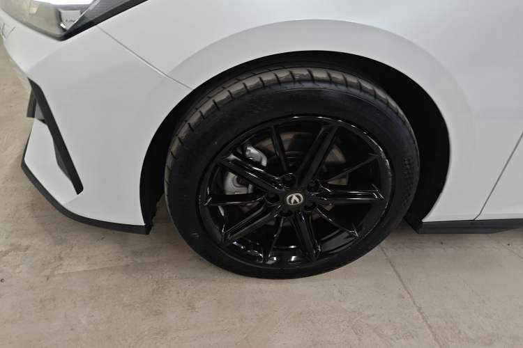 Used CHANGAN UNI-V iDD 2023 Zhidian iDD 1.5T 113km Smart & Fun Version (Rapid Edition) Left Front Wheel Hub