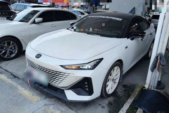 Used CHANGAN UNI-V iDD 2023 ZhiDian iDD 1.5T 113km Smart & Fun Version