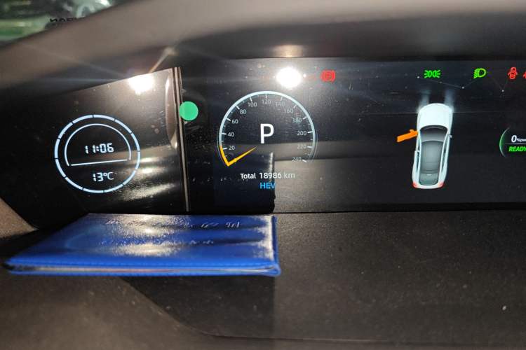 Used CHANGAN UNI-V iDD 2023 Zhidian iDD 1.5T 113km Smart & Fun Version (Rapid Edition) Odometer Close Up