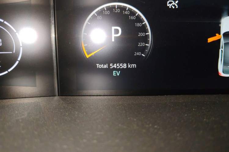Used CHANGAN UNI-V iDD 2023 ZhiDian iDD 1.5T 113km ZhiKu Model Odometer Close Up