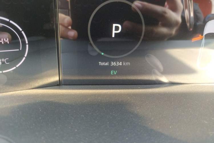 Used CHANGAN UNI-V iDD 2023 ZhiDian iDD 1.5T 113km Smart & Fun Version Odometer Close Up