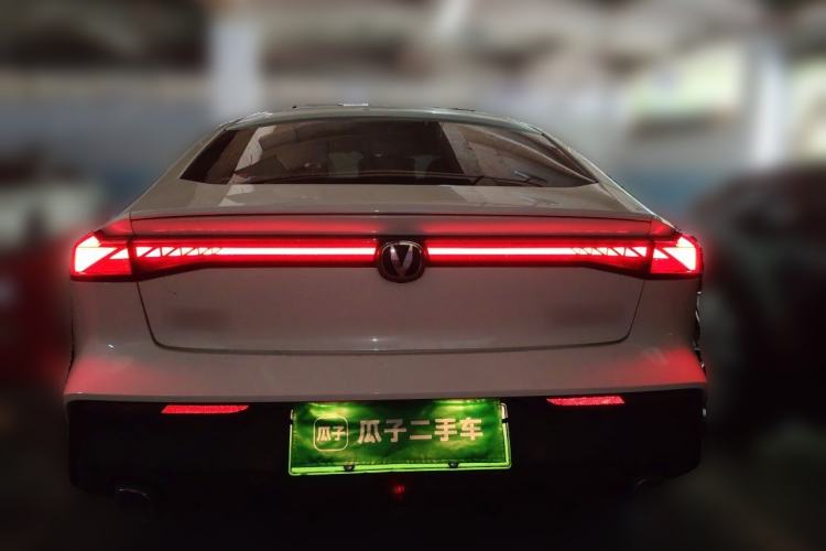 Used CHANGAN UNI-V iDD 2023 ZhiDian iDD 1.5T 113km ZhiKu Model Rear