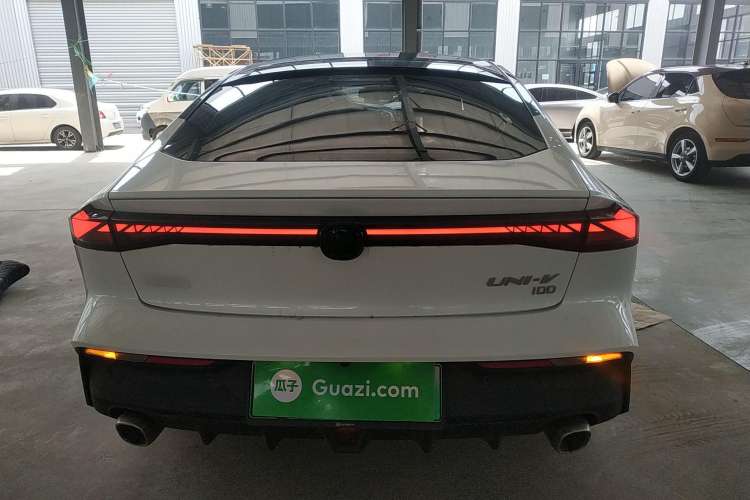 Used CHANGAN UNI-V iDD 2023 ZhiDian iDD 1.5T 113km ZhiKu Model Rear