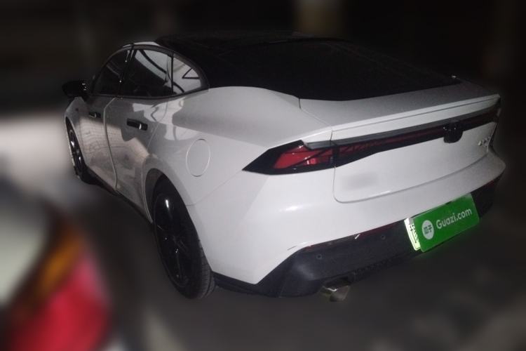 Used CHANGAN UNI-V iDD 2023 ZhiDian iDD 1.5T 113km ZhiKu Model Rear Left 45 Deg