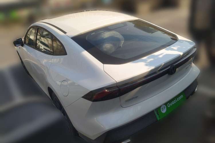 Used CHANGAN UNI-V iDD 2023 ZhiDian iDD 1.5T 113km Smart & Fun Version Rear Left 45 Deg