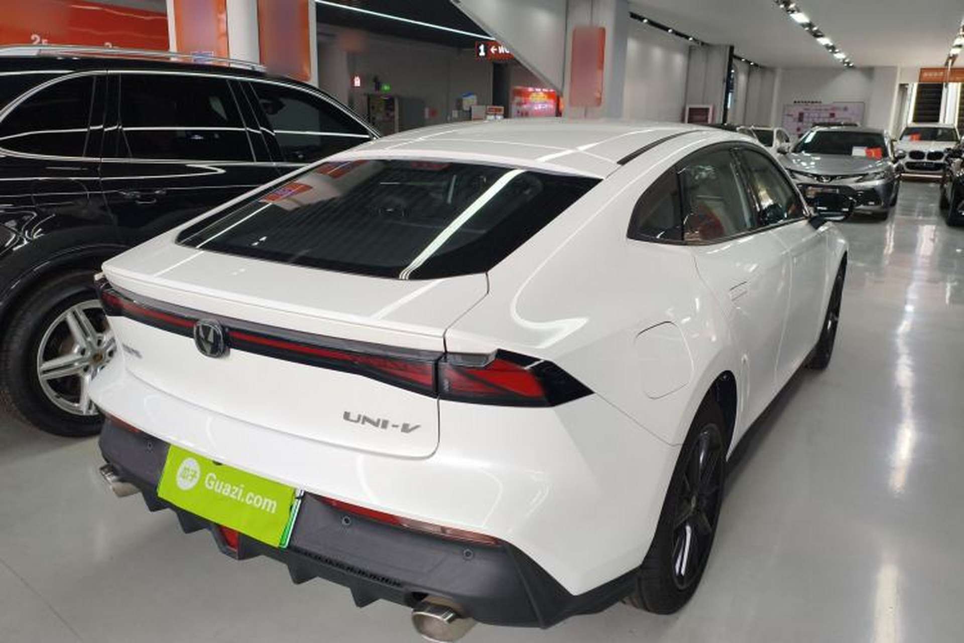 Used CHANGAN UNI-V iDD 2023 Zhidian iDD 1.5T 113km Smart & Fun Version (Rapid Edition) Rear Right 45 Deg