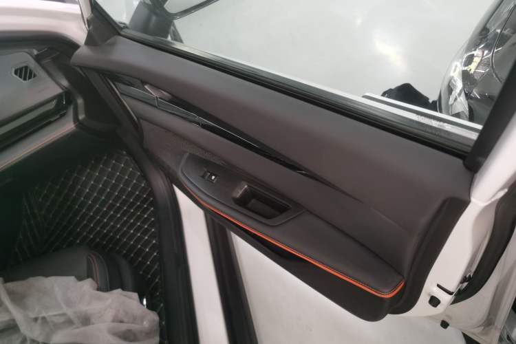 Used CHANGAN UNI-V iDD 2023 Zhidian iDD 1.5T 113km Smart & Fun Version (Rapid Edition) Right Front Door Interior
