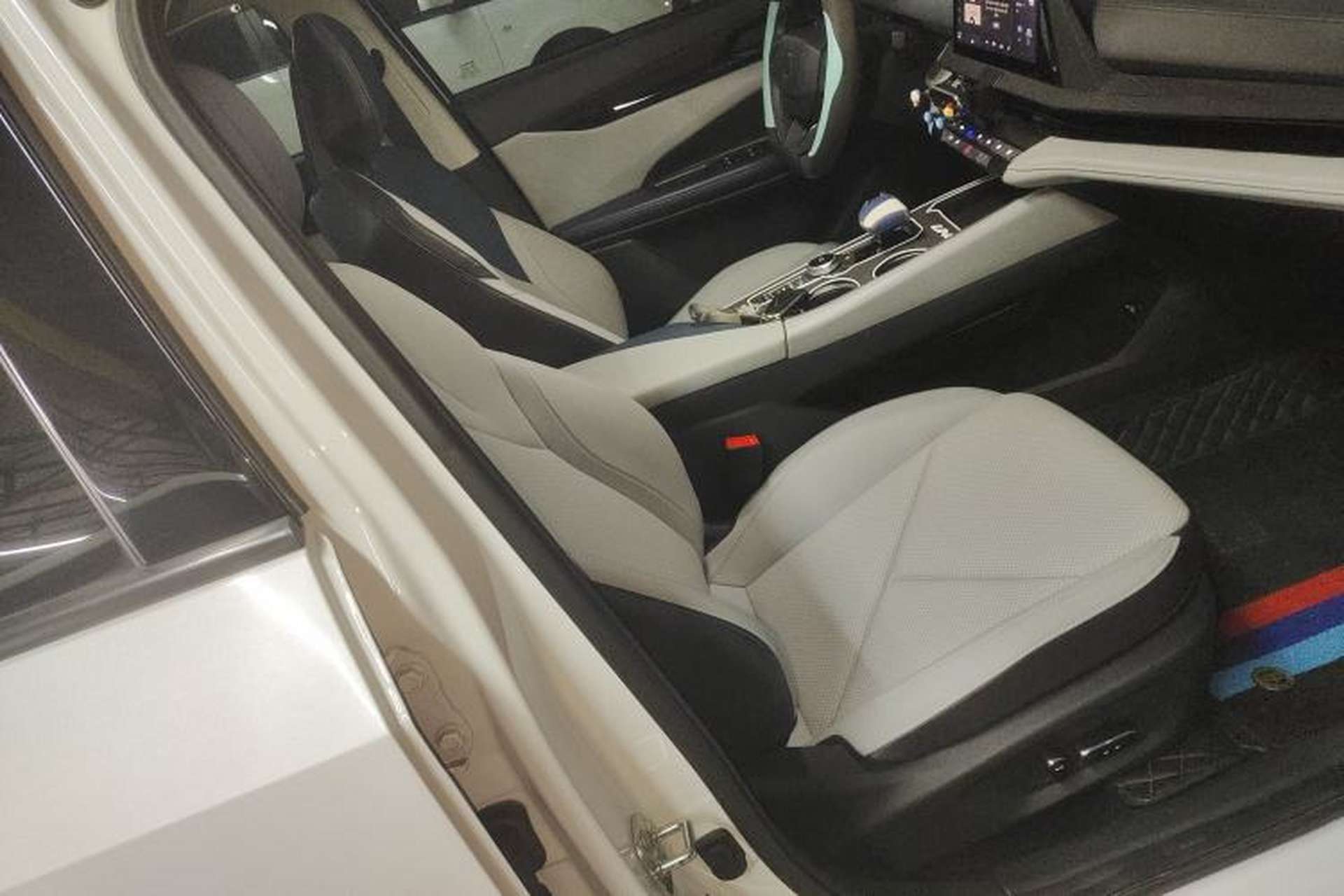 Used CHANGAN UNI-V iDD 2023 ZhiDian iDD 1.5T 113km Smart & Fun Version Right Front Seat