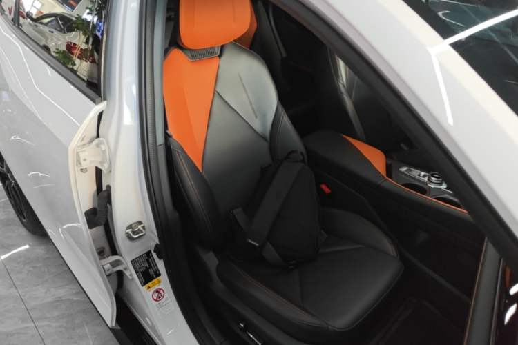 Used CHANGAN UNI-V iDD 2023 ZhiDian iDD 1.5T 113km ZhiKu Model Right Front Seat