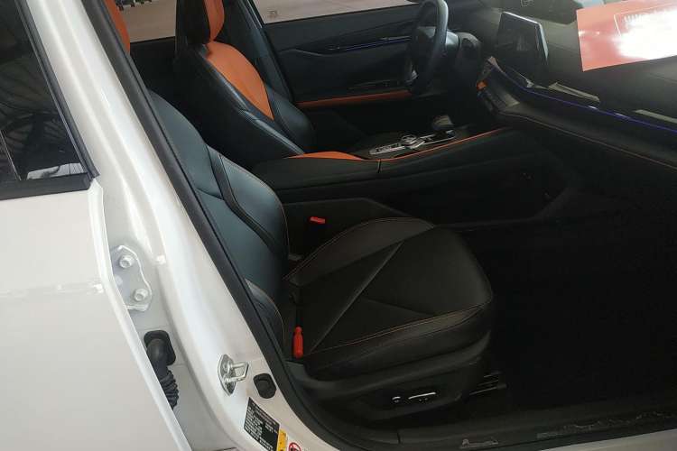 Used CHANGAN UNI-V iDD 2023 ZhiDian iDD 1.5T 113km ZhiKu Model Right Front Seat