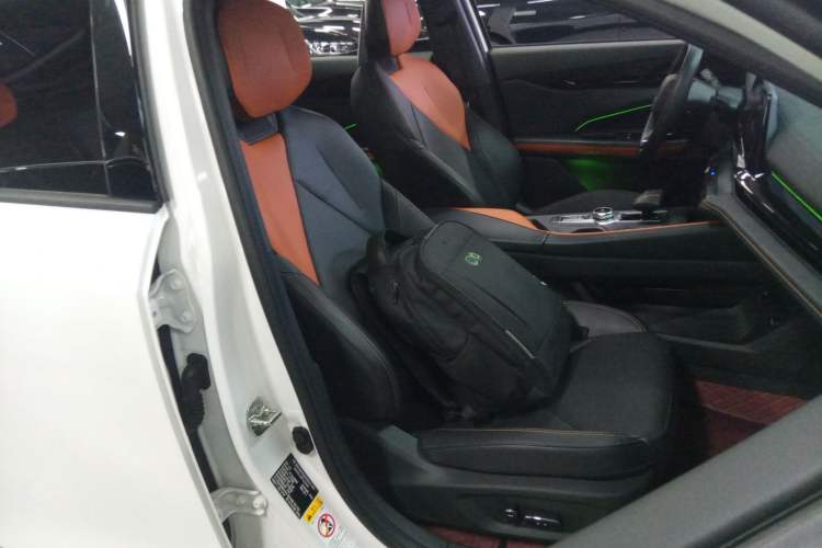 Used CHANGAN UNI-V iDD 2023 Zhidian iDD 1.5T 113km Smart & Fun Version (Rapid Edition) Right Front Seat