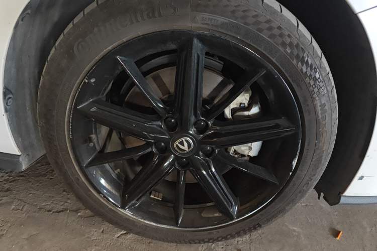 Used CHANGAN UNI-V iDD 2023 Zhidian iDD 1.5T 113km Smart & Fun Version (Rapid Edition) Right Front Wheel Hub
