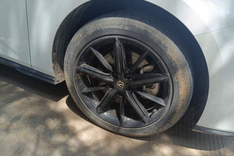 Used CHANGAN UNI-V iDD 2023 Zhidian iDD 1.5T 113km Smart & Fun Version (Rapid Edition) Right Front Wheel Hub