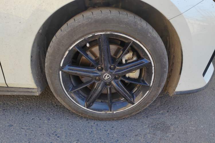 Used CHANGAN UNI-V iDD 2023 ZhiDian iDD 1.5T 113km Smart & Fun Version Right Front Wheel Hub