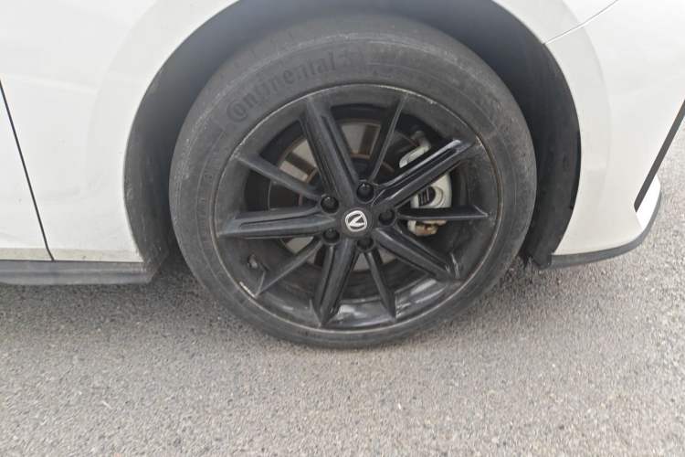 Used CHANGAN UNI-V iDD 2023 Zhidian iDD 1.5T 113km Smart & Fun Version (Rapid Edition) Right Front Wheel Hub