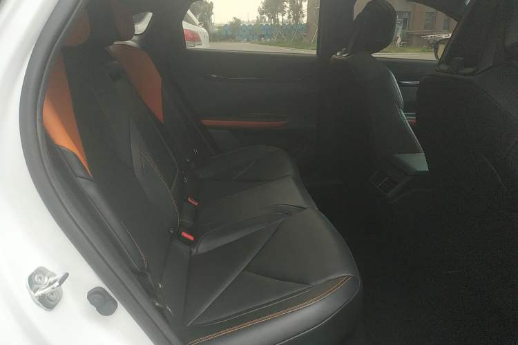 Used CHANGAN UNI-V iDD 2023 ZhiDian iDD 1.5T 113km ZhiKu Model Right Rear Seat