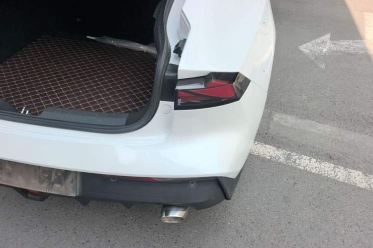 Used CHANGAN UNI-V iDD 2023 ZhiDian iDD 1.5T 113km Smart & Fun Version Right Rear Taillight