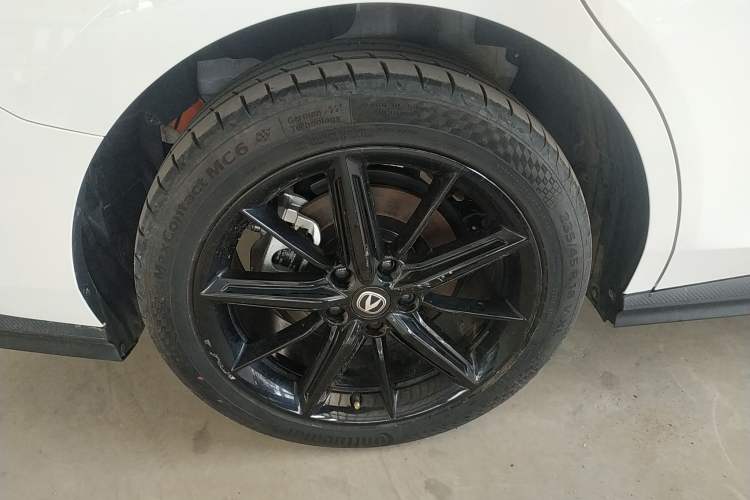 Used CHANGAN UNI-V iDD 2023 ZhiDian iDD 1.5T 113km ZhiKu Model Right Rear Wheel Hub