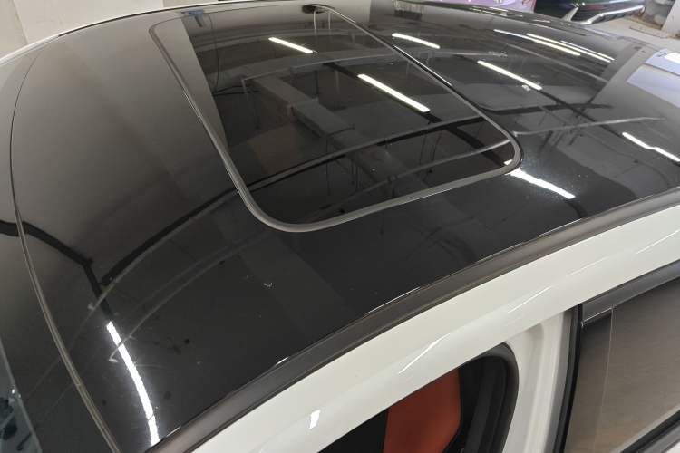 Used CHANGAN UNI-V iDD 2023 Zhidian iDD 1.5T 113km Smart & Fun Version (Rapid Edition) Roof