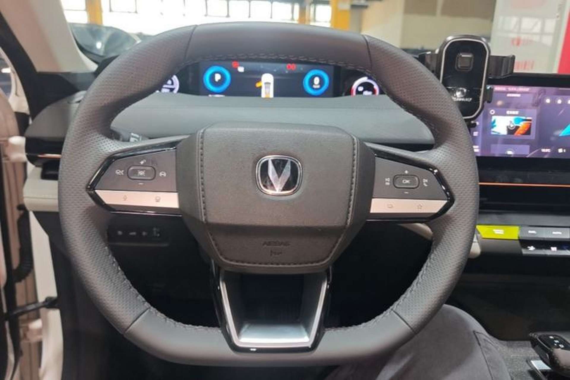 Used CHANGAN UNI-V iDD 2023 ZhiDian iDD 1.5T 113km ZhiKu Model Steering Wheel