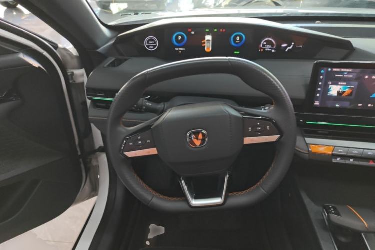 Used CHANGAN UNI-V iDD 2023 ZhiDian iDD 1.5T 113km ZhiKu Model Steering Wheel