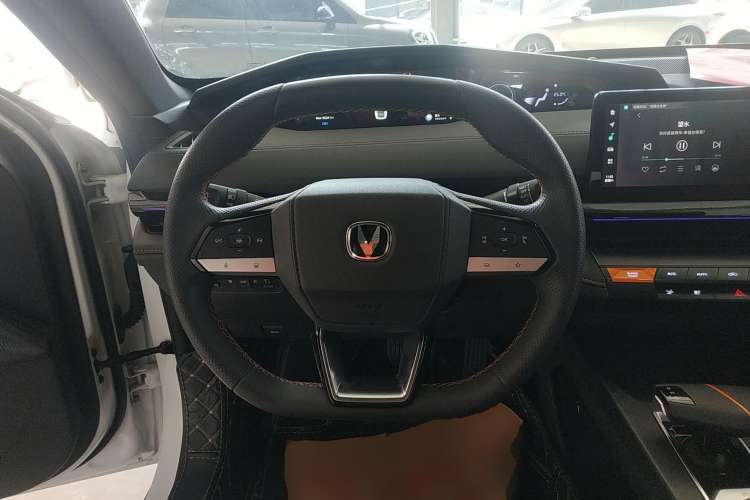 Used CHANGAN UNI-V iDD 2023 ZhiDian iDD 1.5T 113km ZhiKu Model Steering Wheel